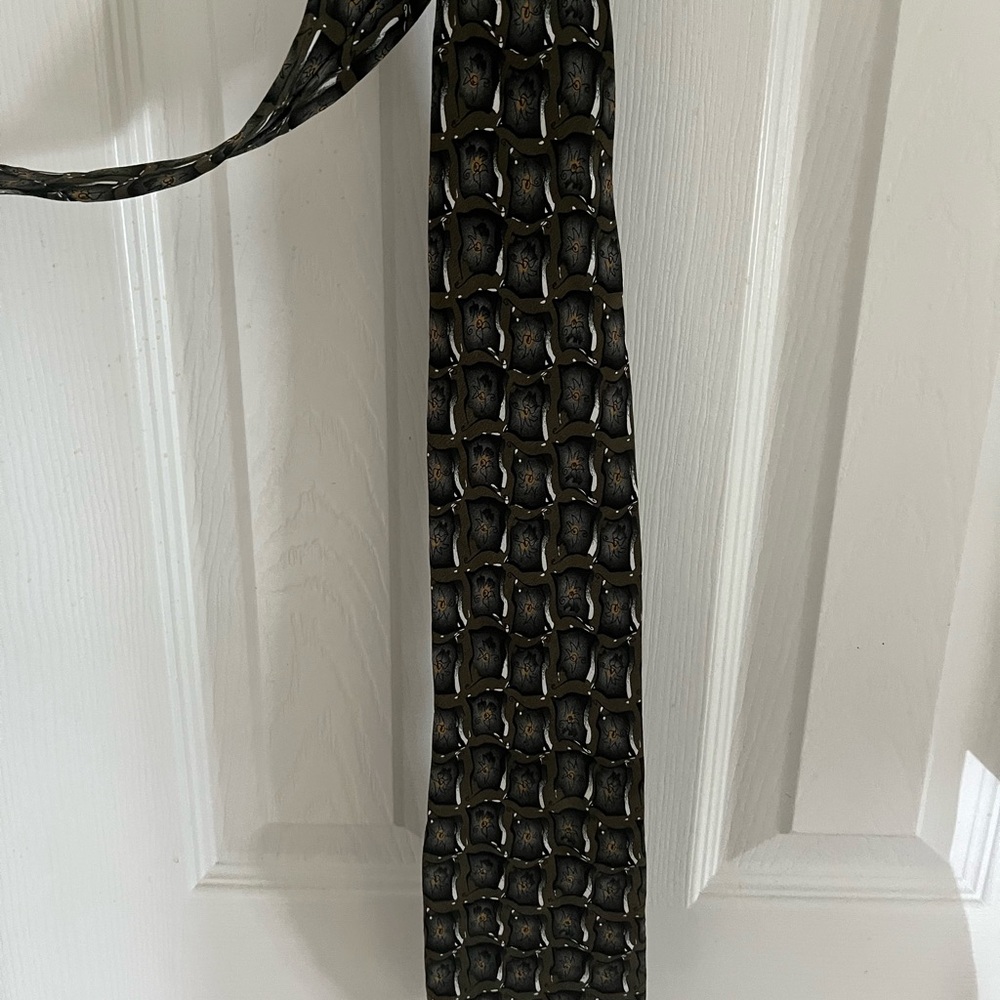 J. Garcia Black and Gold Patterned Tie